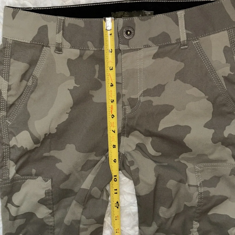 Prana Green Camo Sky Canyon Joggers, Size 0 - Picture 7 of 16